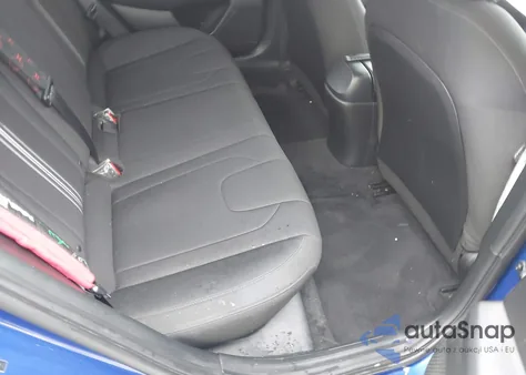 2022 Hyundai Elantra Sel z USA, uszkodzony, nr VIN 5NPLM4AG0NH082102